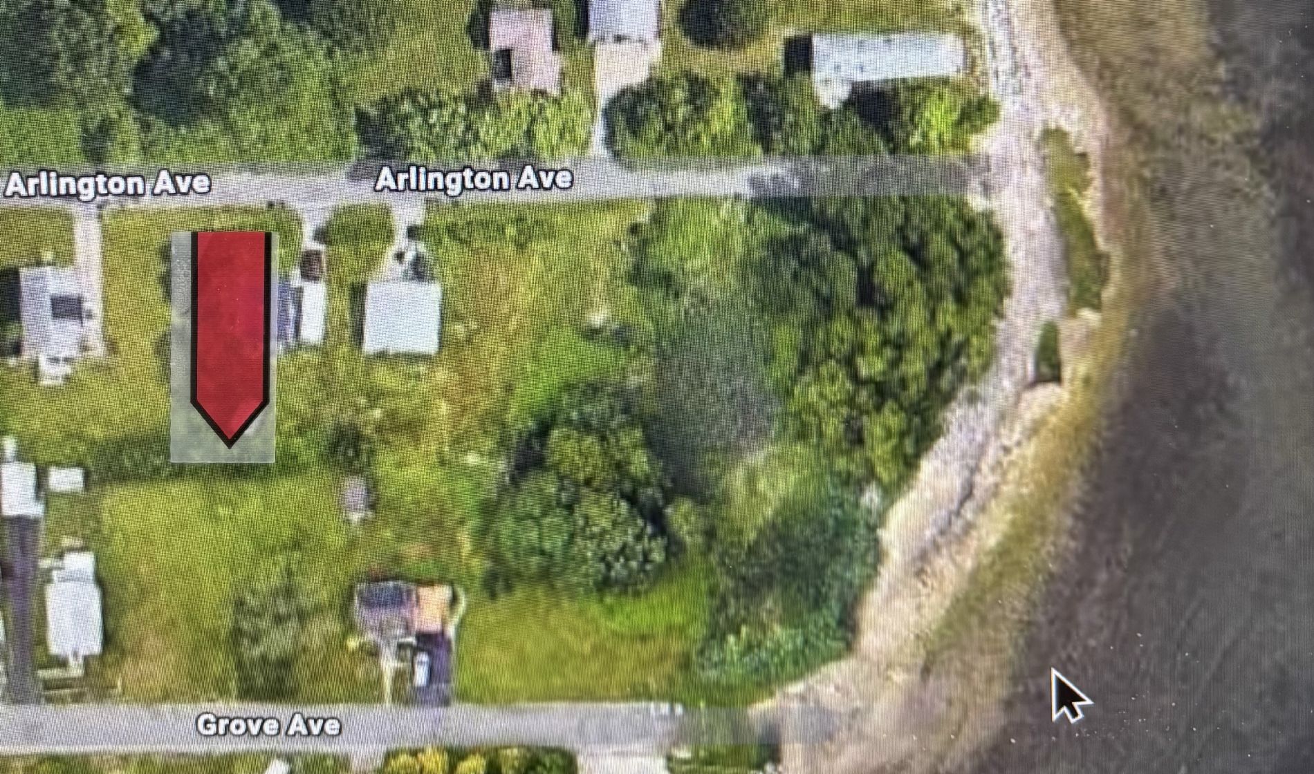 7,500 sqft lot