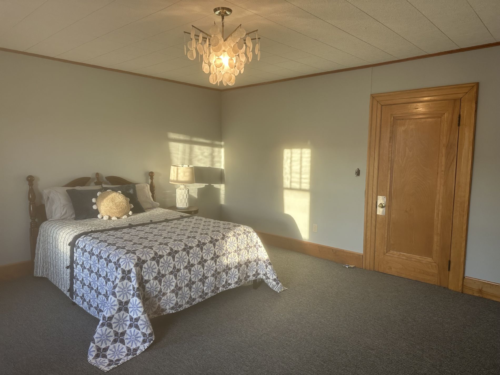 Very Large Master Bedroom 