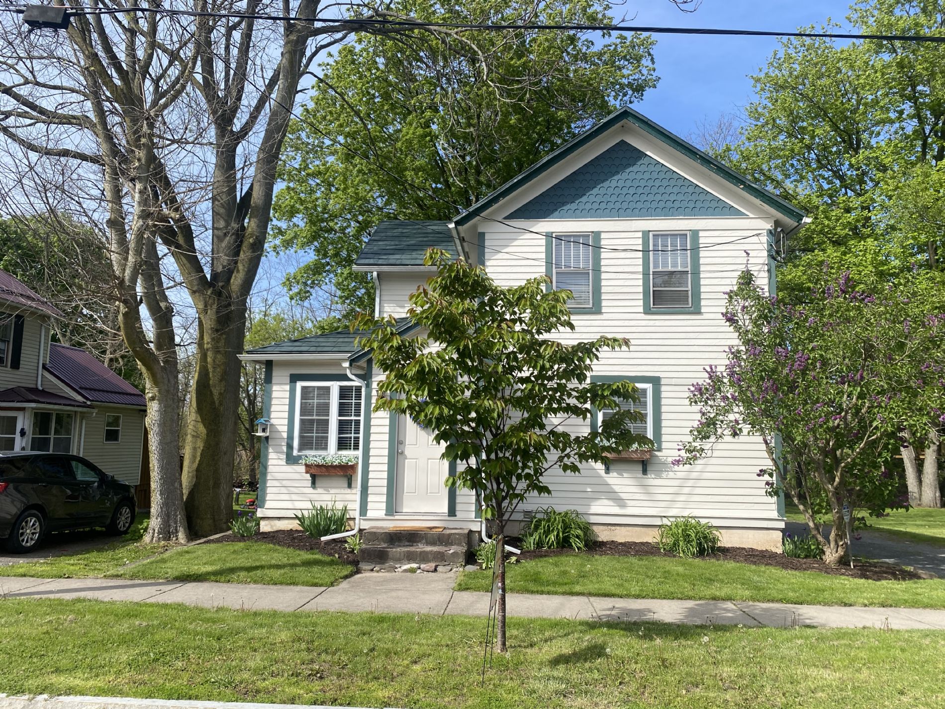 Palmyra Home, NY Real Estate Listing